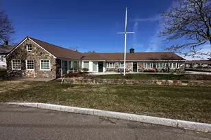 506 Whitfield St, Guilford, CT 06437 - Photo 1