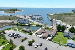 506 Whitfield St, Guilford, CT 06437 - Photo 4