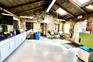 506 Whitfield St, Guilford, CT 06437 - Photo 8