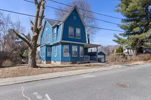 307 Dwight St, Waterbury, CT 06704 - Photo 2