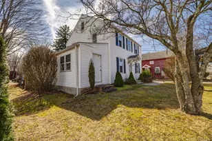 1054 Boston Post Rd, Guilford, CT 06437 - Photo 2