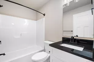 18 Vly Vw Dr, Killingly, CT 06241 - Photo 8