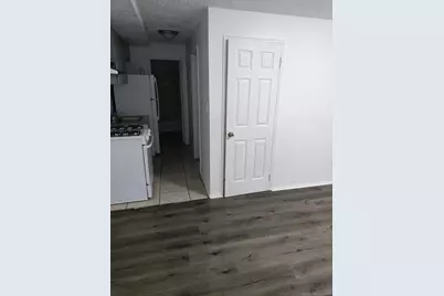 129 Black Rock Avenue #13, Bridgeport, CT 06605 - Photo 2