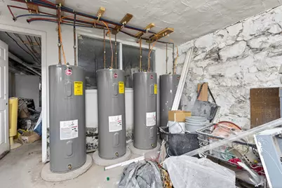 33 Willow Street, Waterbury, CT 06710 - Photo 36