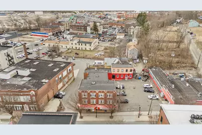 39 Willow Street, Waterbury, CT 06710 - Photo 10