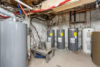 39 Willow Street, Waterbury, CT 06710 - Photo 38