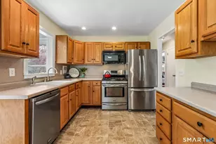 6 Country Ridge Rd, Danbury, CT 06811 - Photo 6