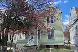 221 Bunnell St, Bridgeport, CT 06607 - Photo 2