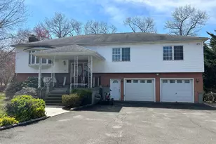 20 Charlene Dr, Naugatuck, CT 06770 - Photo 1