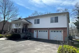 20 Charlene Dr, Naugatuck, CT 06770 - Photo 2