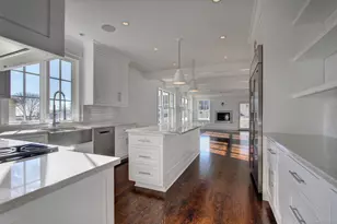 20 Locust Hill Rd, Darien, CT 06820 - Photo 2
