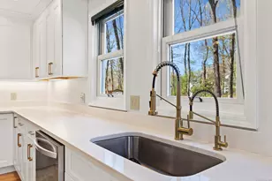 20 Maplewood Dr, Danbury, CT 06811 - Photo 8