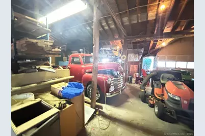 536 Scott Road, Waterbury, CT 06705 - Photo 8