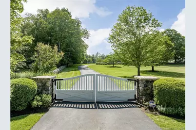 229 Umpawaug Road, Redding, CT 06896 - Photo 2