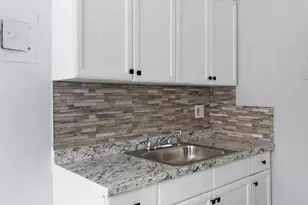 191 Oak St, Bridgeport, CT 06604 - Photo 8