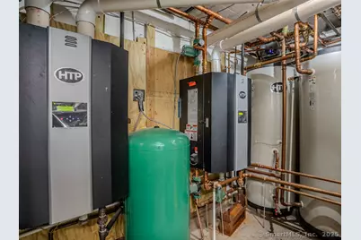 191 Oak Street, Bridgeport, CT 06604 - Photo 28