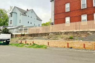 647 Stanley St, New Britain, CT 06051 - Photo 30