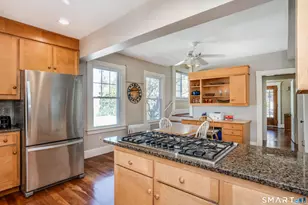 21 Vanderbilt Rd, West Hartford, CT 06119 - Photo 18