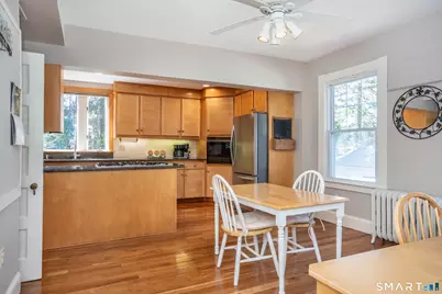 21 Vanderbilt Road, West Hartford, CT 06119 - Photo 14