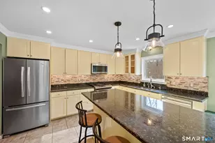 54 Bridle Trail Dr, Naugatuck, CT 06770 - Photo 10