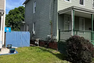 31 Greenwood St, New Haven, CT 06519 - Photo 2