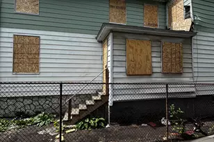 85 Pierpont St, New Haven, CT 06513 - Photo 2