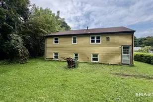 18 Hillside St, Danbury, CT 06810 - Photo 2