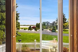 1 Lighthouse Ln, Old Saybrook, CT 06475 - Photo 12