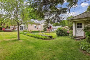 9 Columbus Ave, East Lyme, CT 06357 - Photo 1