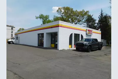 592 Elm Street, Windsor Locks, CT 06096 - Photo 1