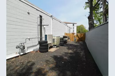 592 Elm Street, Windsor Locks, CT 06096 - Photo 8