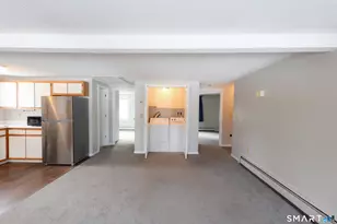 62 Whiton St, Windsor Locks, CT 06096 - Photo 4