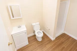 105 Bank St, Waterbury, CT 06702 - Photo 4