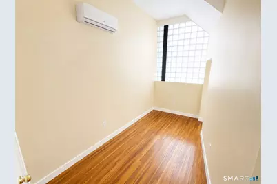 105 Bank Street #1F, Waterbury, CT 06701 - Photo 6