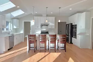 31 Jerome Ave, Burlington, CT 06013 - Photo 2