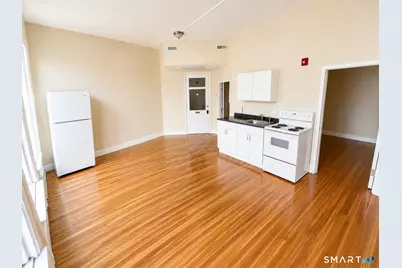 105 Bank Street #2E, Waterbury, CT 06702 - Photo 2