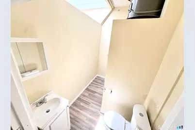 105 Bank Street #3D, Waterbury, CT 06702 - Photo 6
