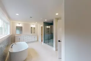 16 Twin Valley Rd, East Lyme, CT 06333 - Photo 10