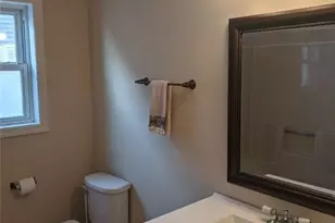 42 Ferris St, Bridgeport, CT 06605 - Photo 12