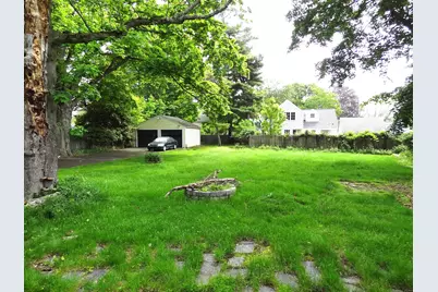 209 South Pine Creek Road, Fairfield, CT 06824 - Photo 8