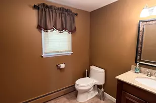 104 Willow St, Wethersfield, CT 06109 - Photo 26