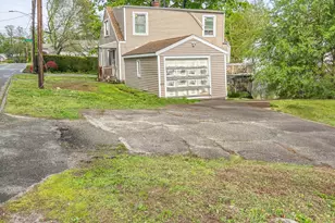 6 Peach St, Waterbury, CT 06708 - Photo 4