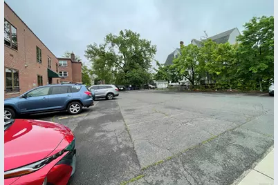 609 Farmington Avenue, Hartford, CT 06105 - Photo 2