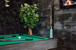 9 Tower Ln, New Haven, CT 06519 - Photo 6