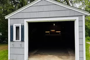 10 Bozrah St, Bozrah, CT 06334 - Photo 2