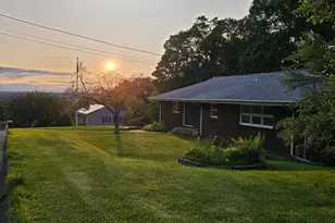 36 View St, Plainville, CT 06062 - Photo 6