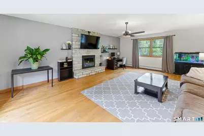 80 Mariner Circle, Trumbull, CT 06611 - Photo 4
