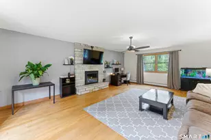 80 Mariner Cir, Trumbull, CT 06611 - Photo 4