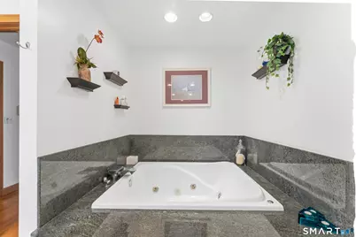 80 Mariner Circle, Trumbull, CT 06611 - Photo 18