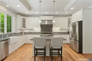 47 Summit Ridge Rd, Stamford, CT 06902 - Photo 8